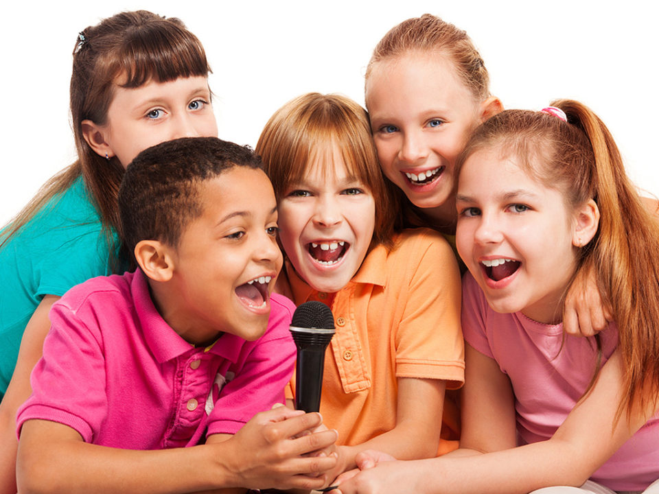 6 Ideas For A Kids N' Shape Karaoke-Themed Party